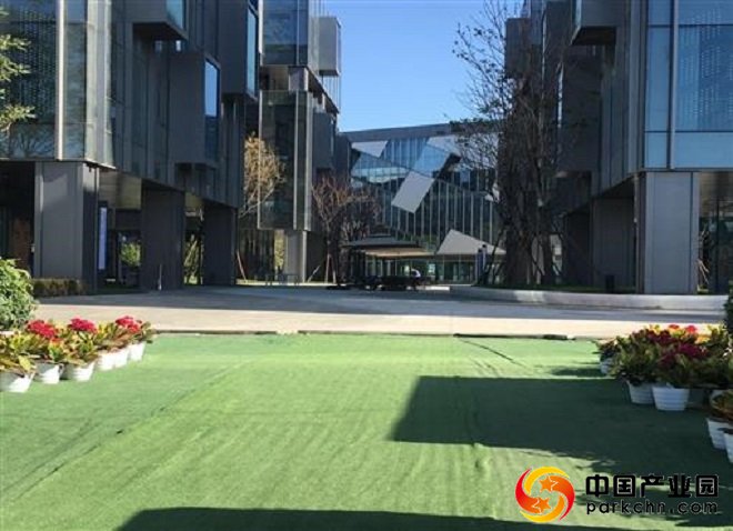 华山谷北京新头部企业街区