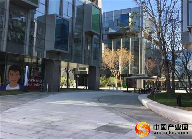 华山谷北京新头部企业街区