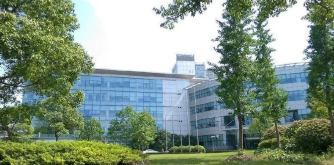 张江高科热门。 国企华虹科技1329平 带装修 张江微电子港