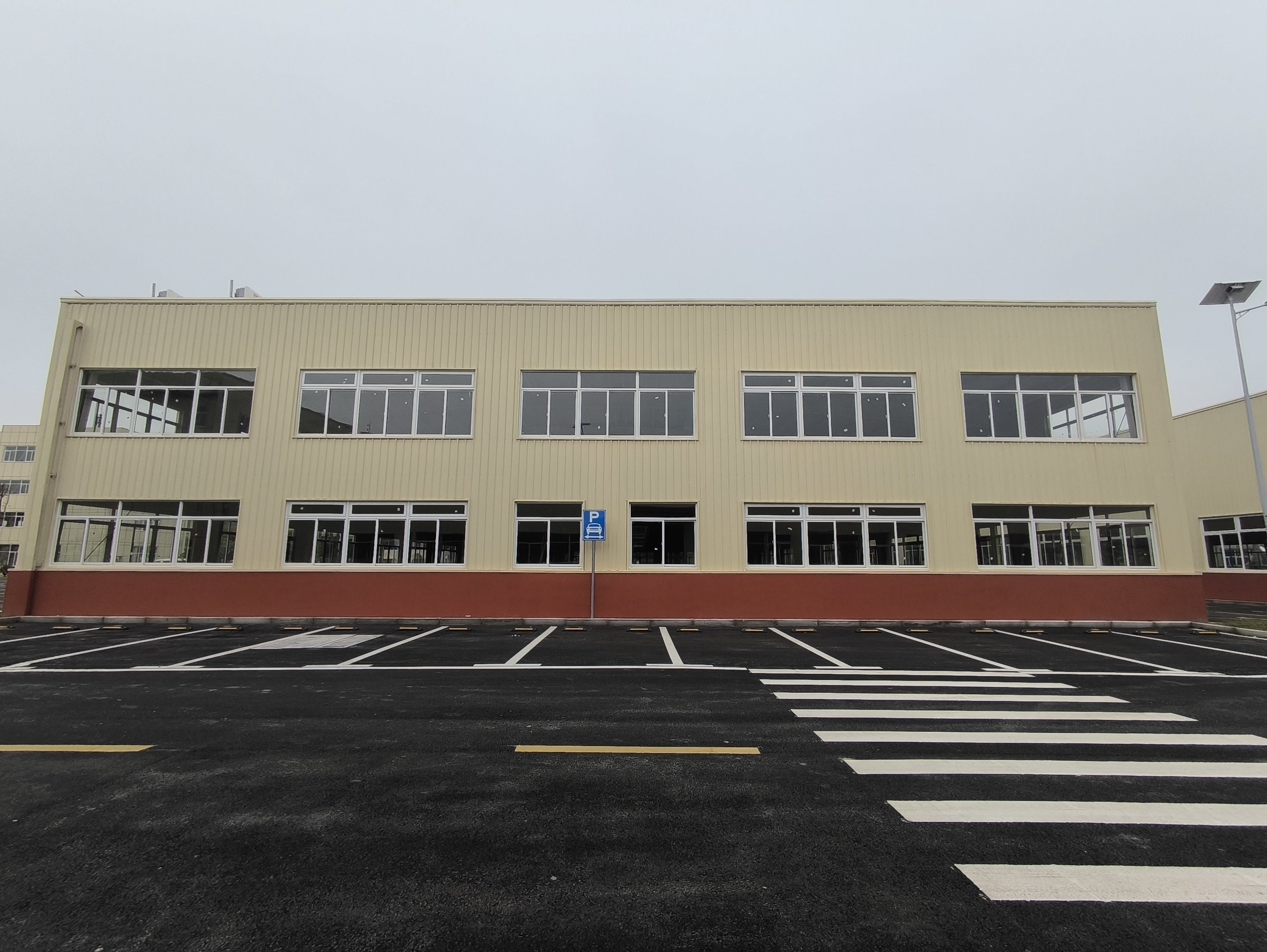 张江南康桥罗山路地铁口标准单层厂房.适生产研发仓储带精装办公