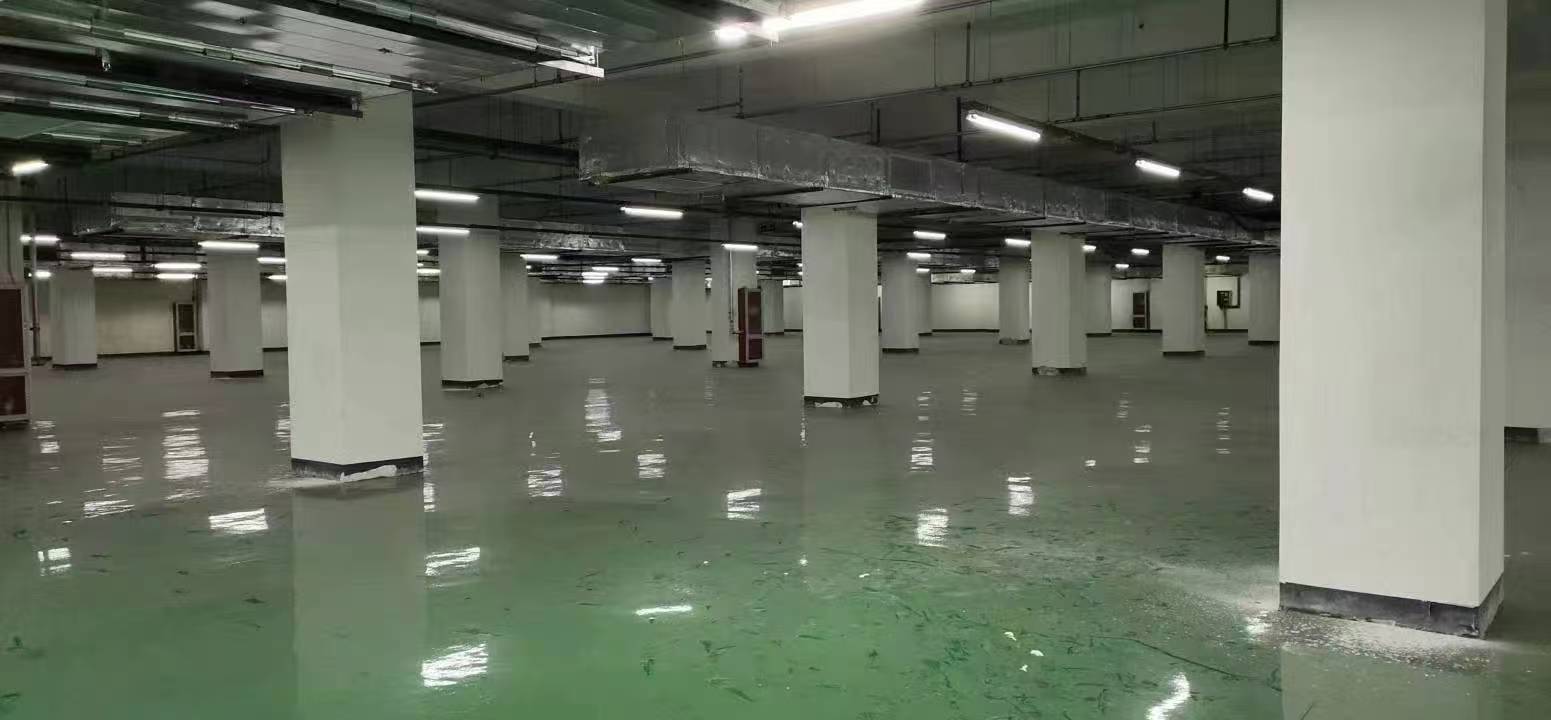 北京大兴区高速旁库房出租！硬化地面面积可自由分割！独立大院大车进出方便