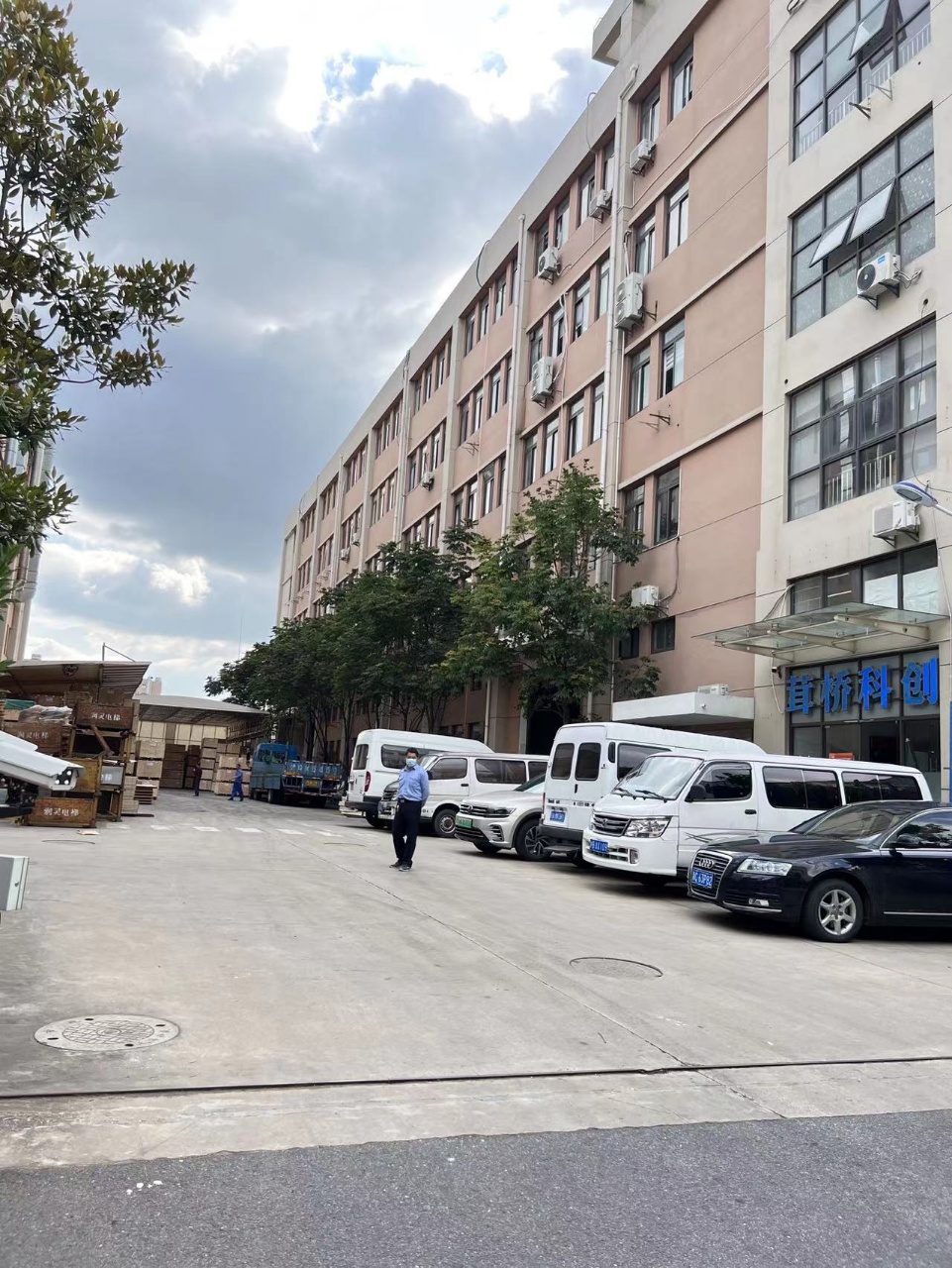 张江科学城，周浦康桥浦江研发办公300平500平800平，通风上下水